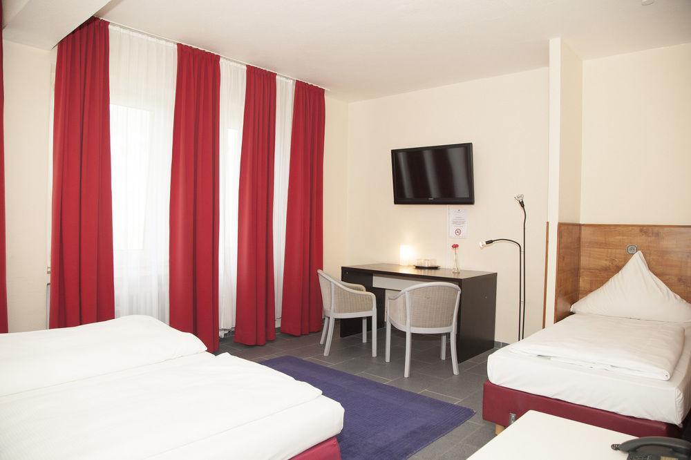 A&O Koeln Hauptbahnhof Hotel Exterior photo